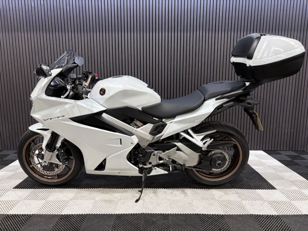 Used Honda VFR800F for sale - 78857943: Photo 9