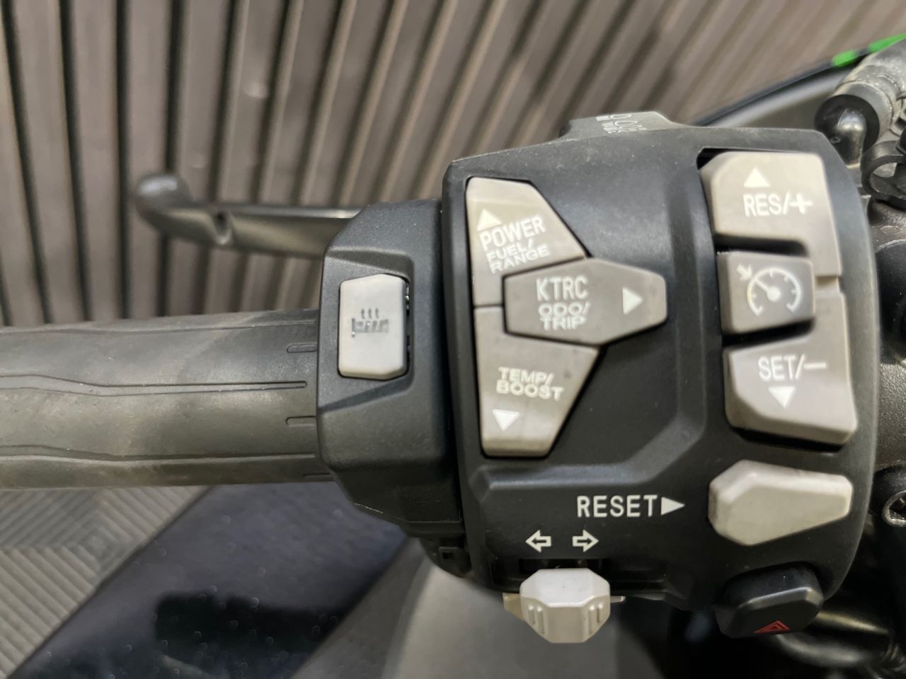 Used Kawasaki Ninja H2 SX for sale - 78435127: Photo 20