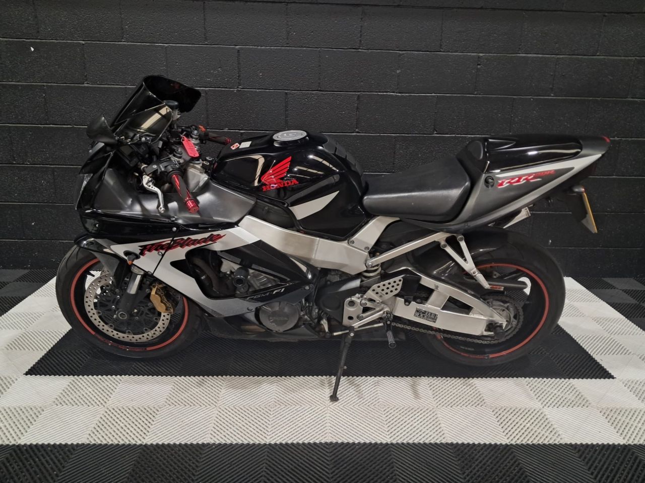 Used Honda CBR900RR Fireblade for sale - 78435407: Photo 10