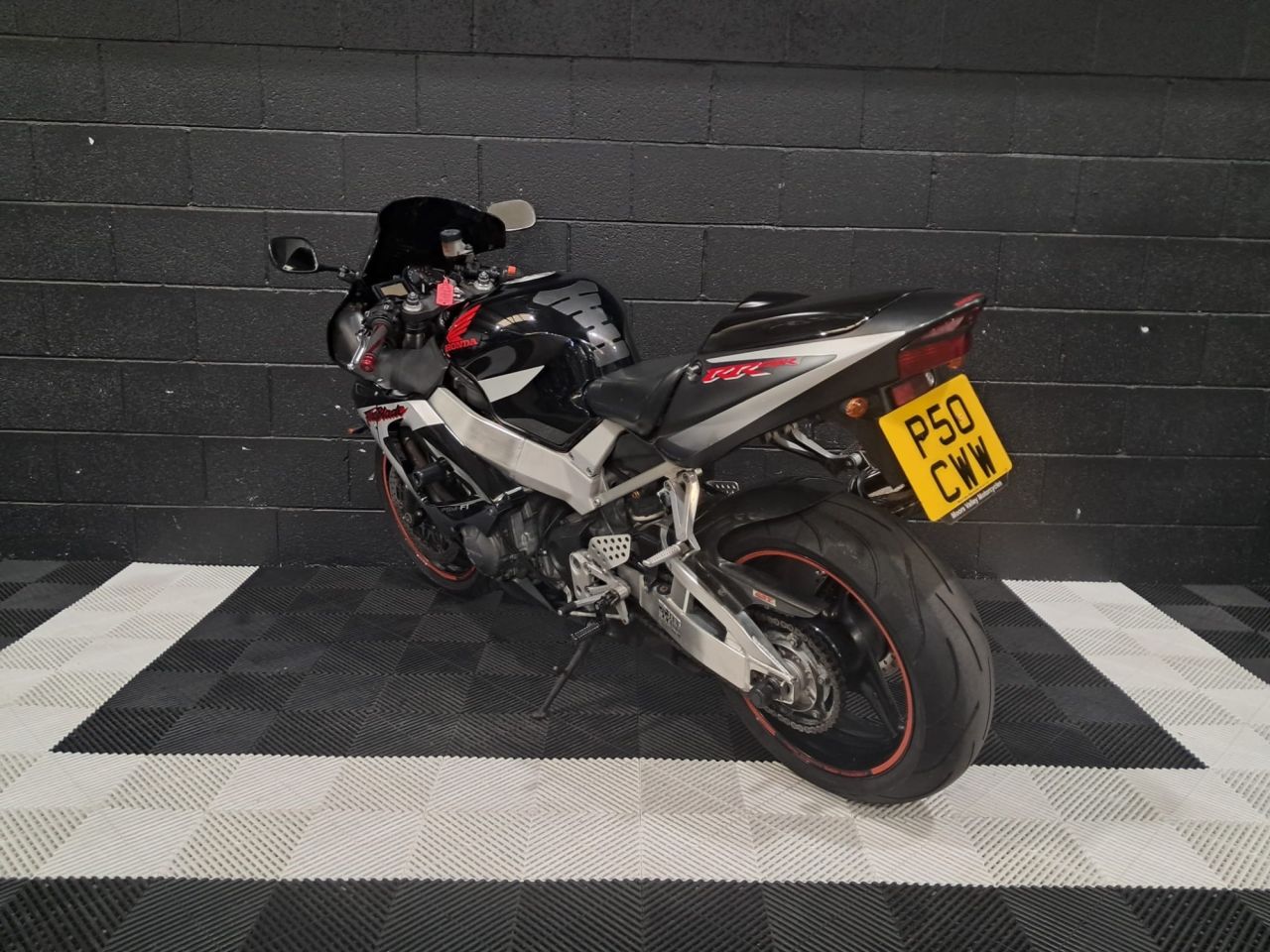 Used Honda CBR900RR Fireblade for sale - 78435407: Photo 11