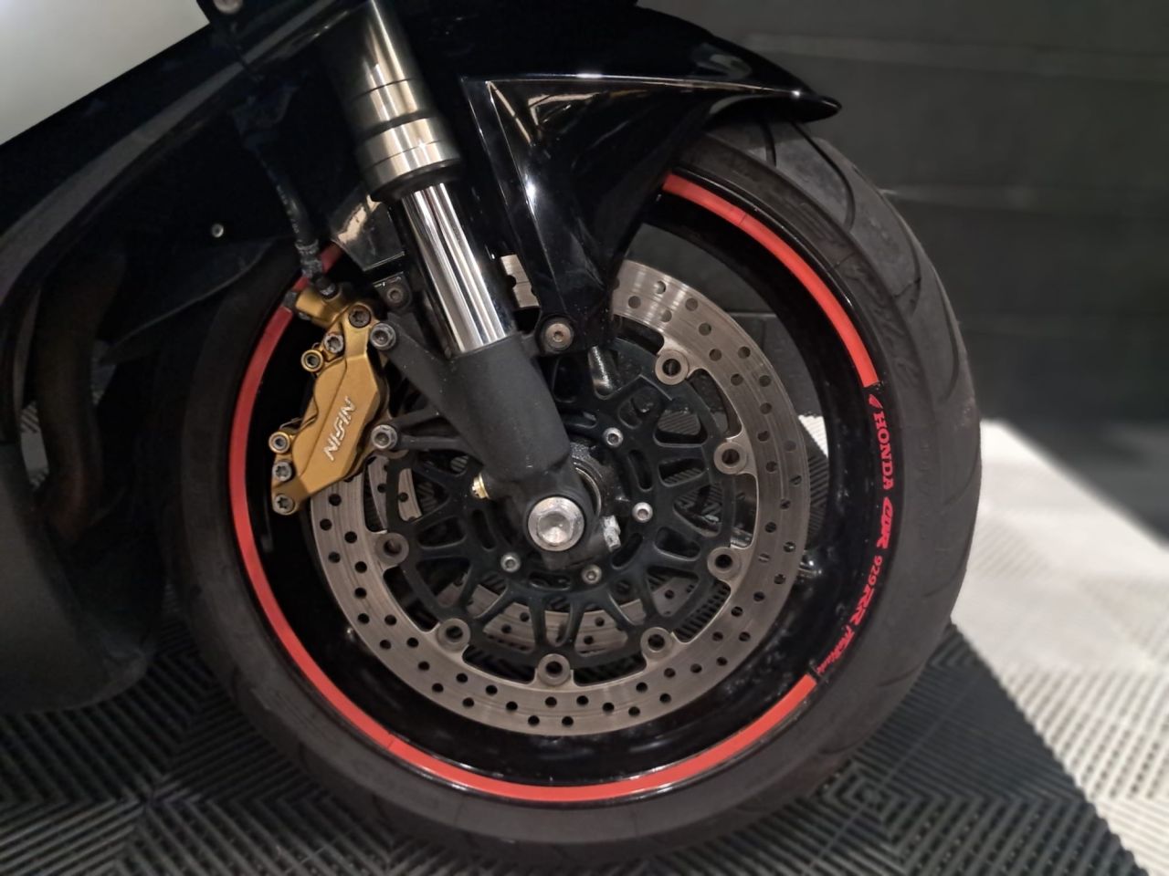 Used Honda CBR900RR Fireblade for sale - 78435407: Photo 16