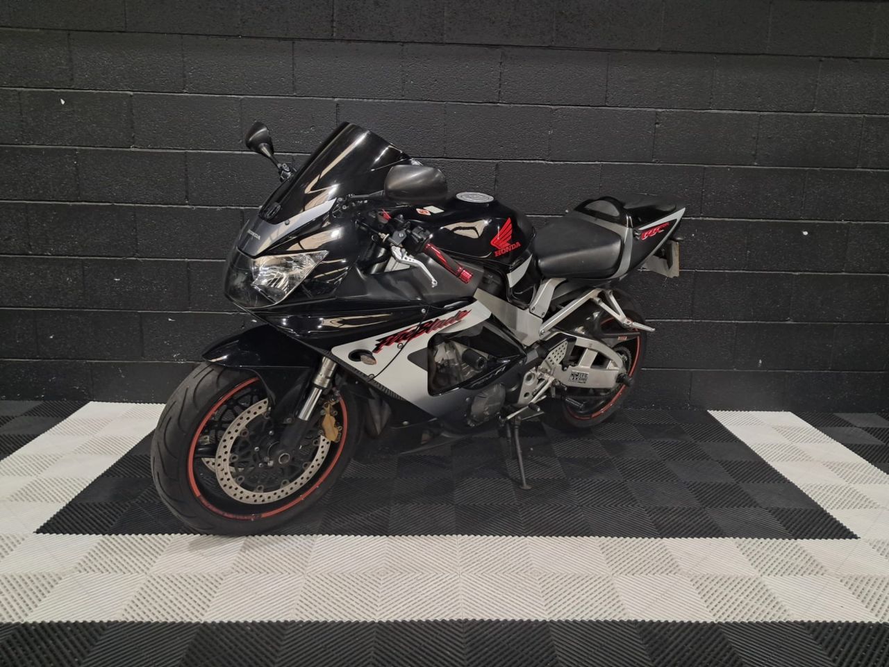 Used Honda CBR900RR Fireblade for sale - 78435407: Photo 8