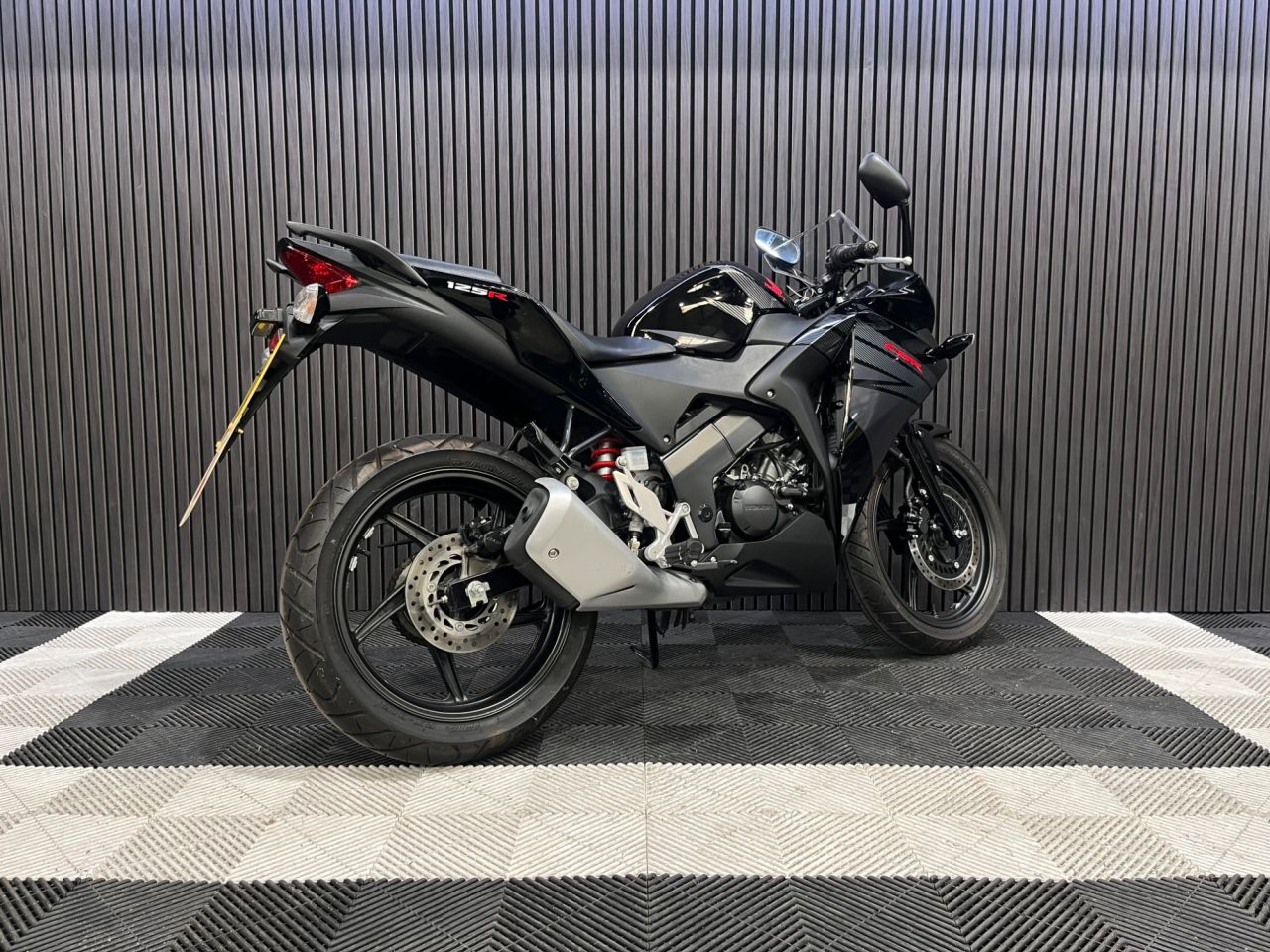 Used Honda CBR125R for sale - 78552393: Photo 11