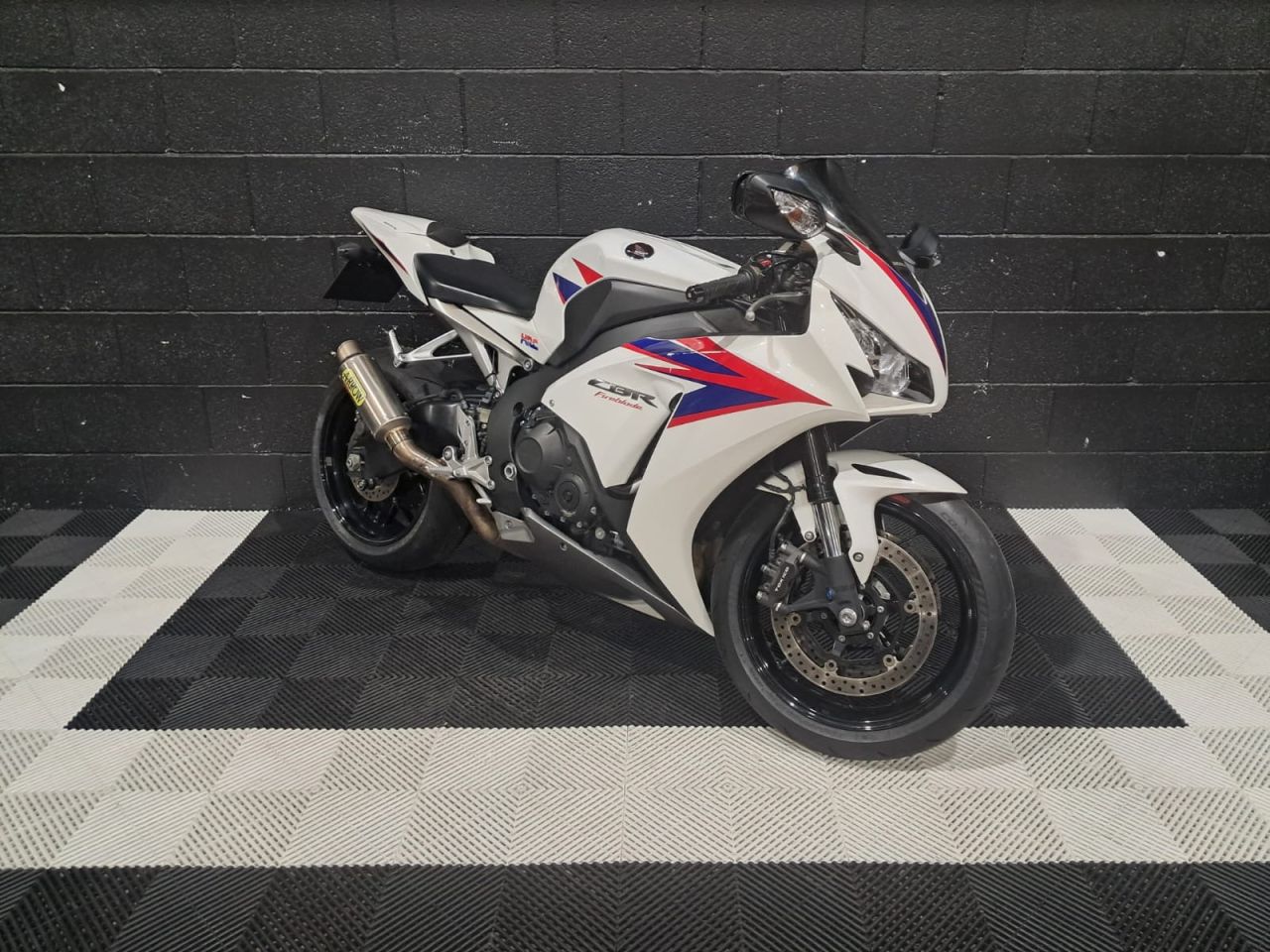 Used Honda CBR1000RR Fireblade for sale - 78435561: Photo 6