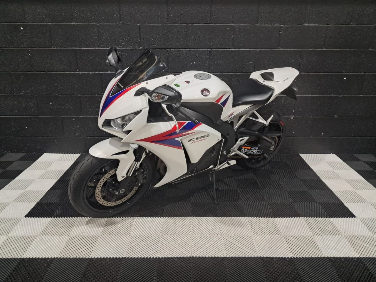 Used Honda CBR1000RR Fireblade for sale - 78435561: Photo 7
