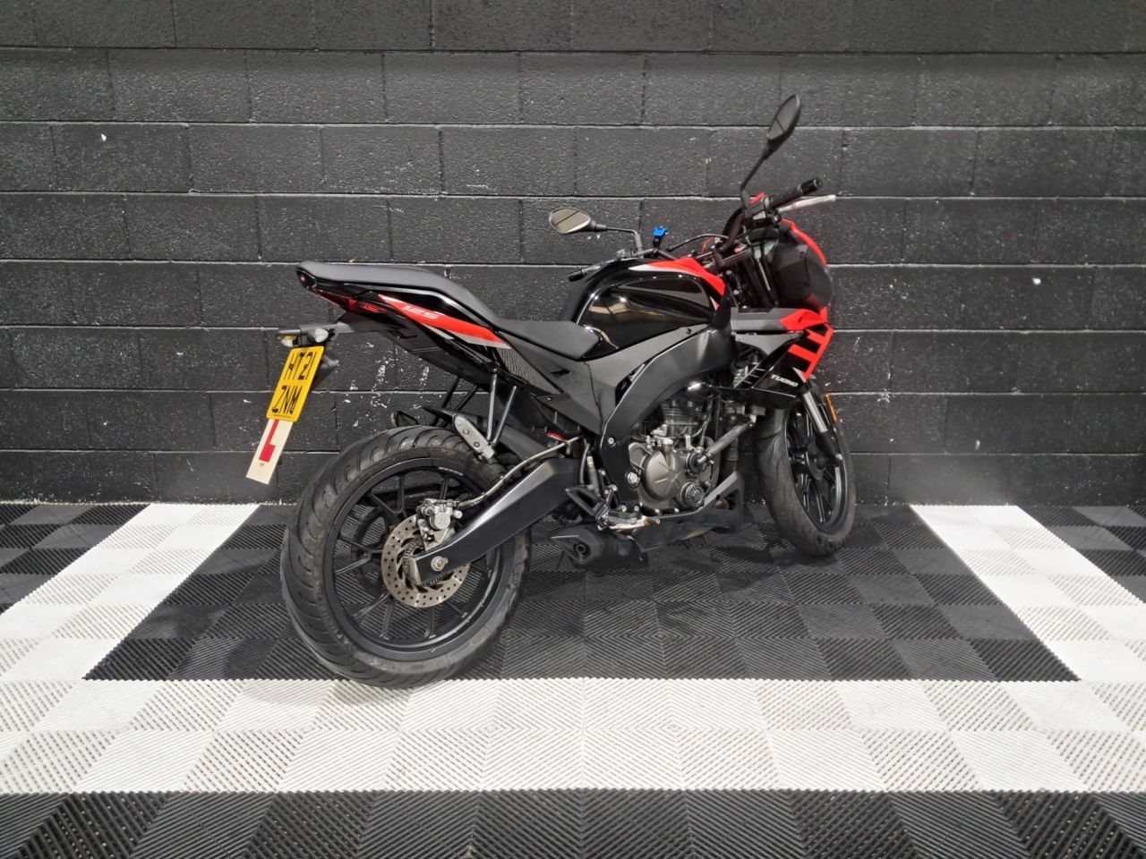 Used Aprilia Tuono 125 for sale - 78435261: Photo 11