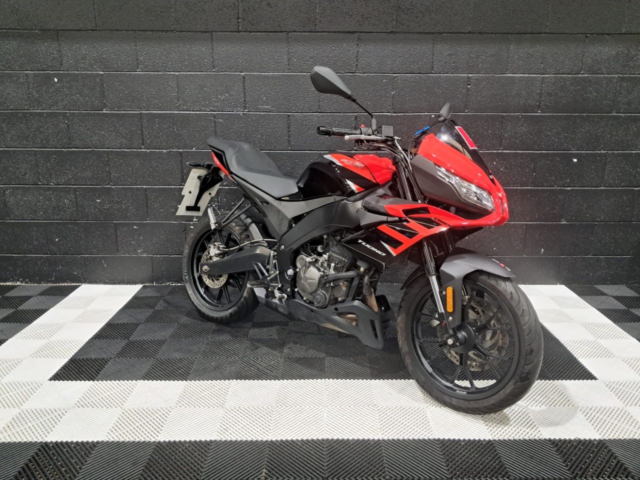 Used Aprilia Tuono 125 for sale - 78435261: Photo 6