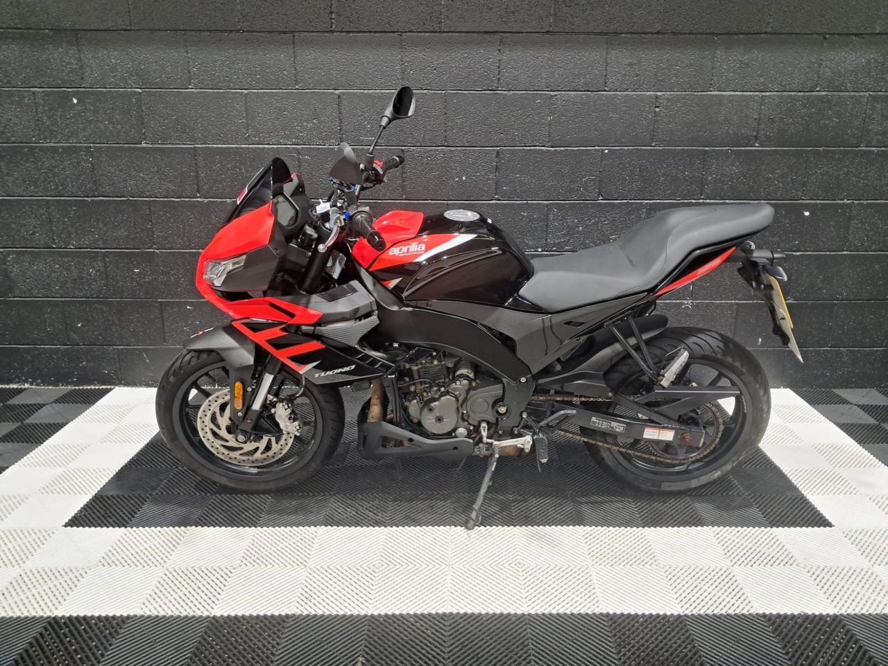 Used Aprilia Tuono 125 for sale - 78435261: Photo 9