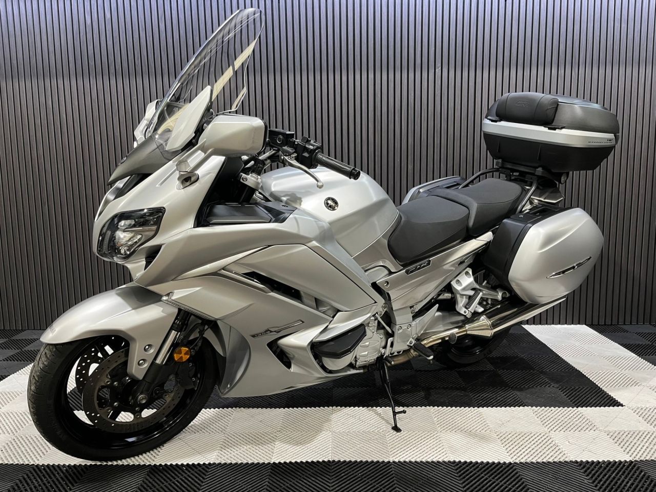 Used Yamaha FJR1300 for sale - 78435086: Photo 7
