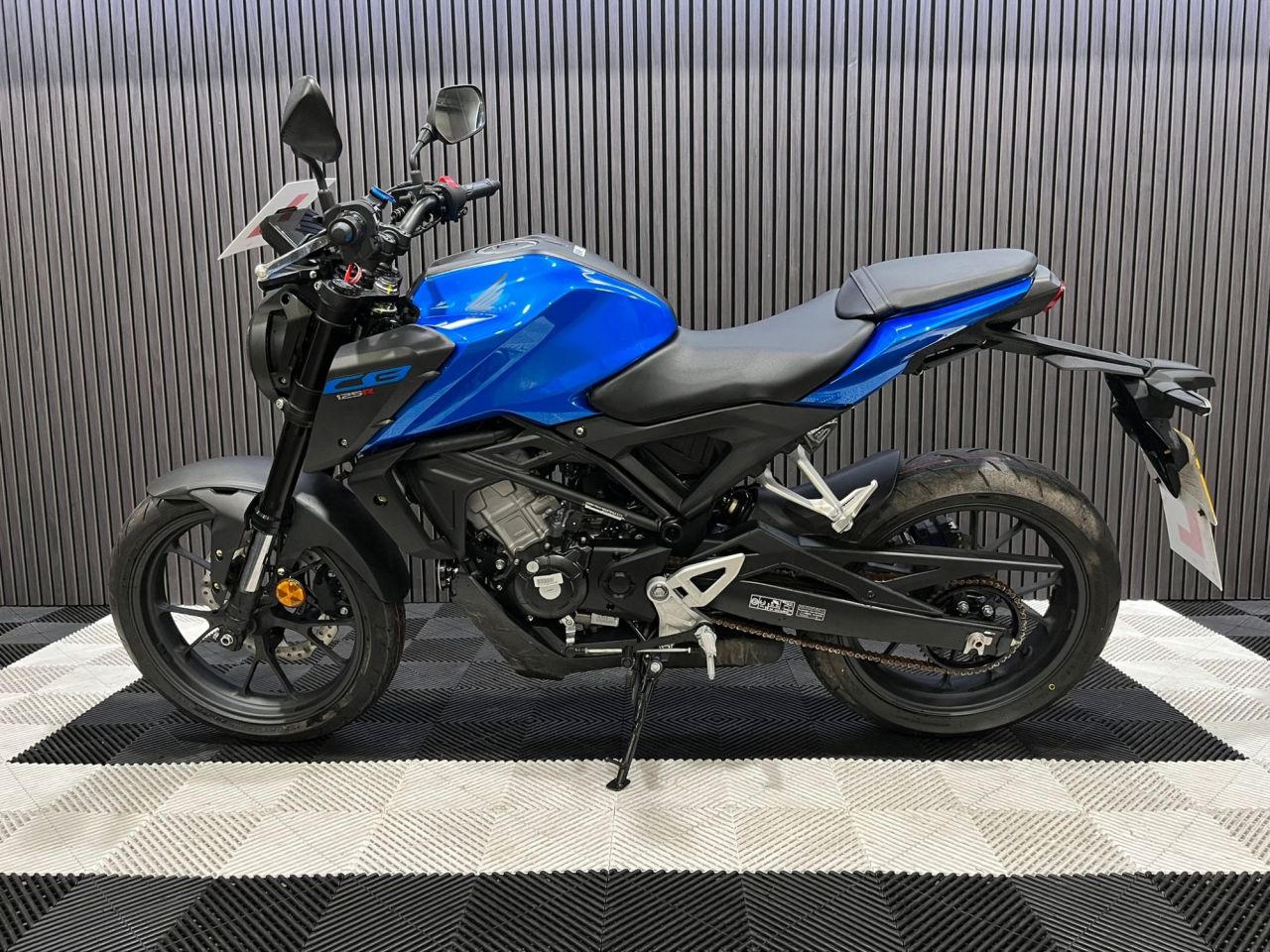 Used Honda CB125R for sale - 78434394: Photo 9