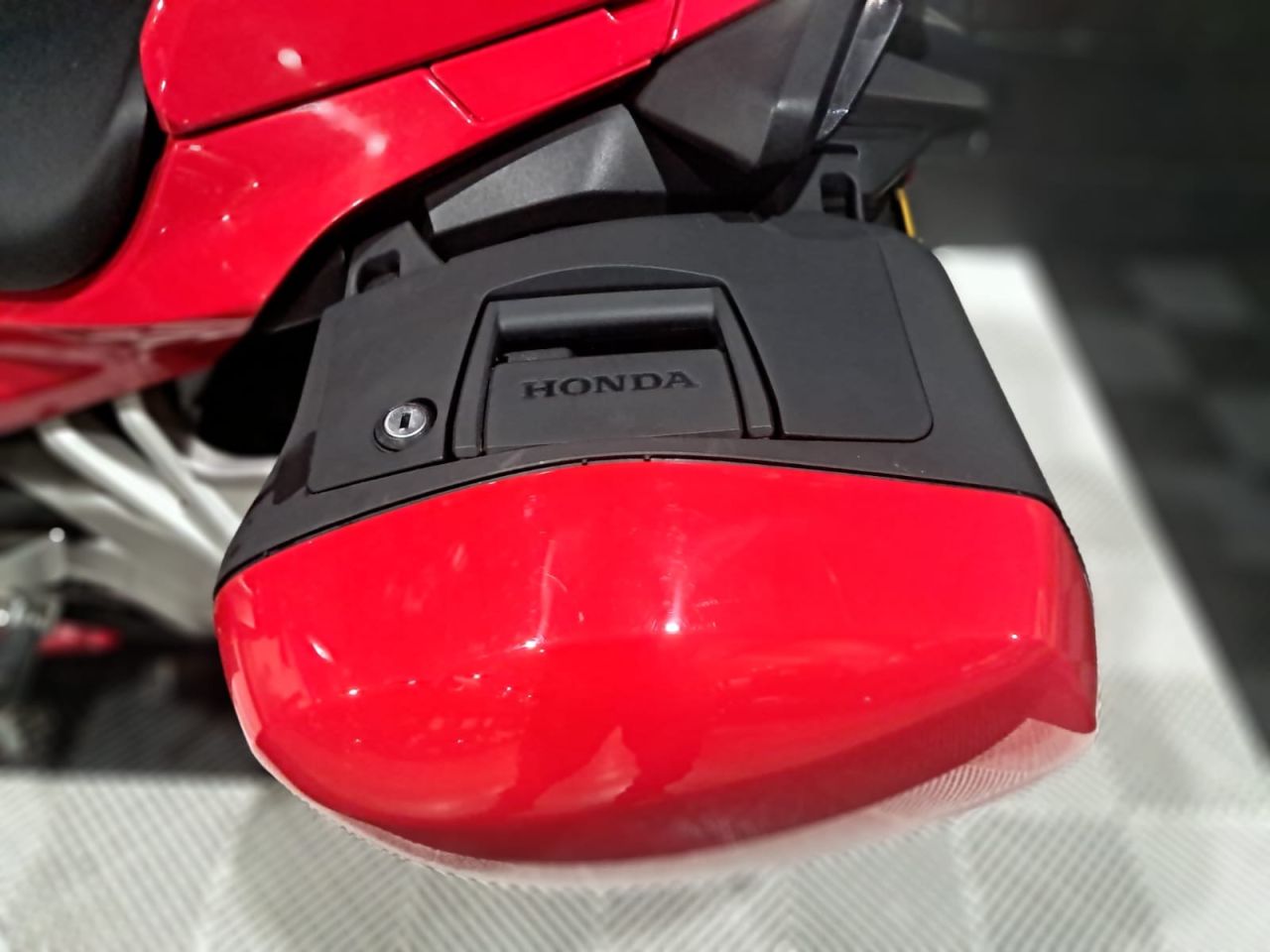 Used Honda VFR800F for sale - 78434814: Photo 24
