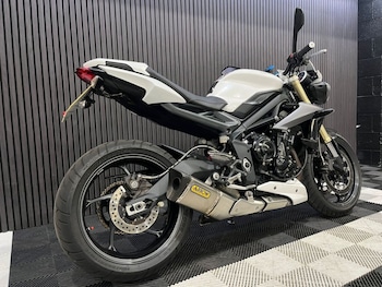 Used Triumph Street Triple 675 undefined for sale - bike-78768076: Photo