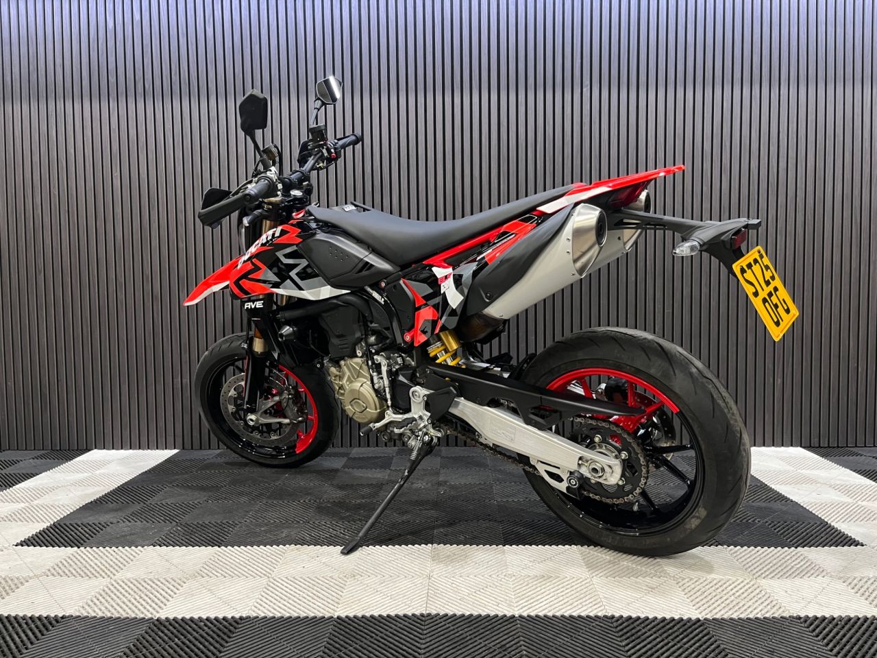 Used Ducati HYPERMOTARD 698 for sale - 78435358: Photo 10