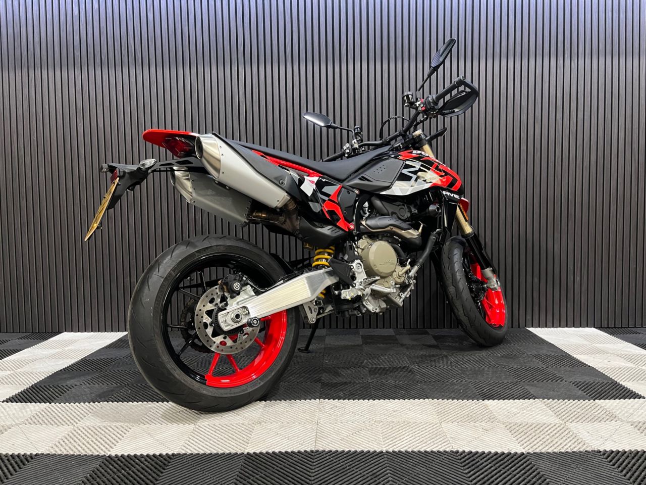 Used Ducati HYPERMOTARD 698 for sale - 78435358: Photo 11