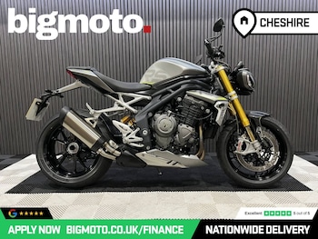 Used Triumph Speed triple 1200 undefined for sale - bike-78435450: Photo