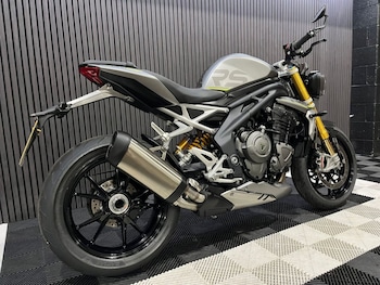 Used Triumph Speed triple 1200 undefined for sale - bike-78435450: Photo