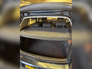 Used Volkswagen Golf 2010 for sale - 76875143: Photo