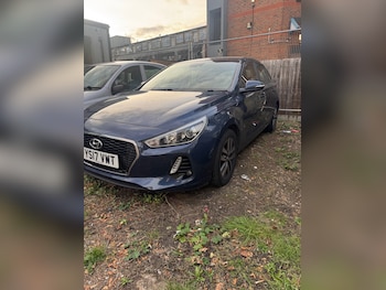 Used Hyundai i30 2017 for sale - 76412666: Photo