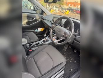 Used Hyundai i30 2017 for sale - 76412666: Photo