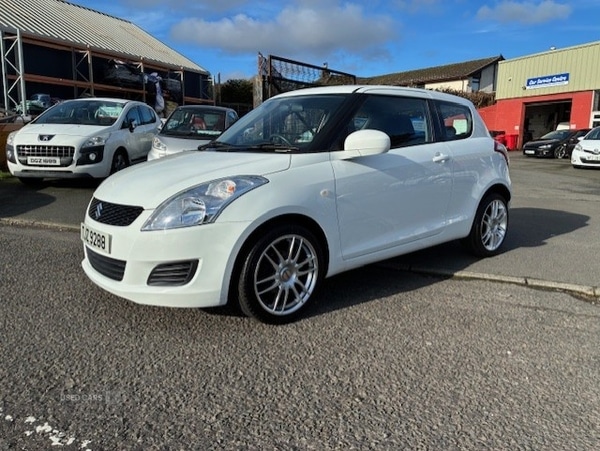 Used Suzuki Swift 2012 for sale - 77551020: Photo 2