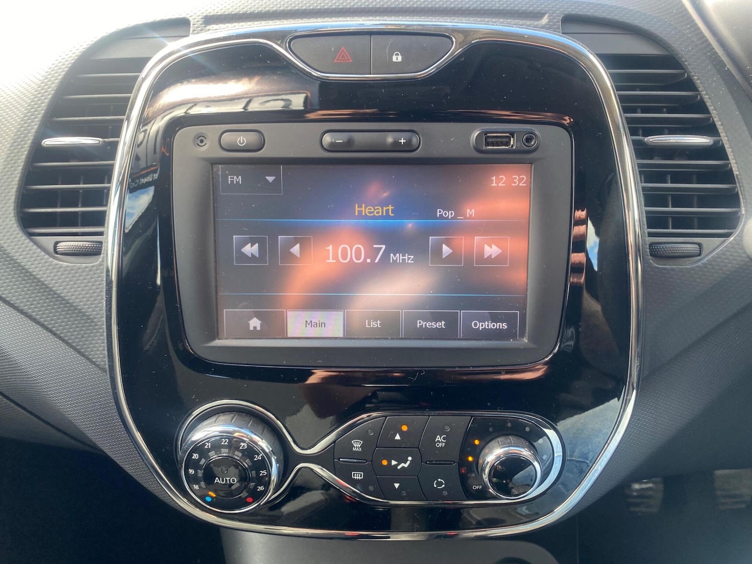 Used Renault Captur 2014 for sale - 76865585: Photo 27