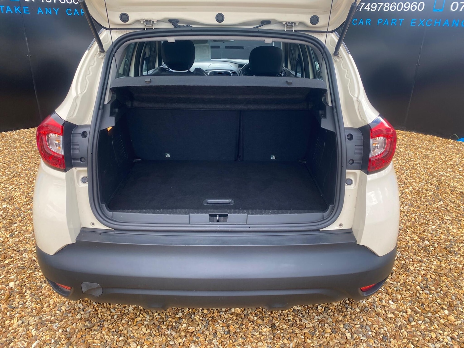 Used Renault Captur 2014 for sale - 76865585: Photo 30