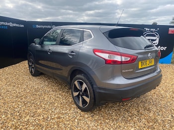 Used Nissan Qashqai 2016 for sale - 76214436: Photo