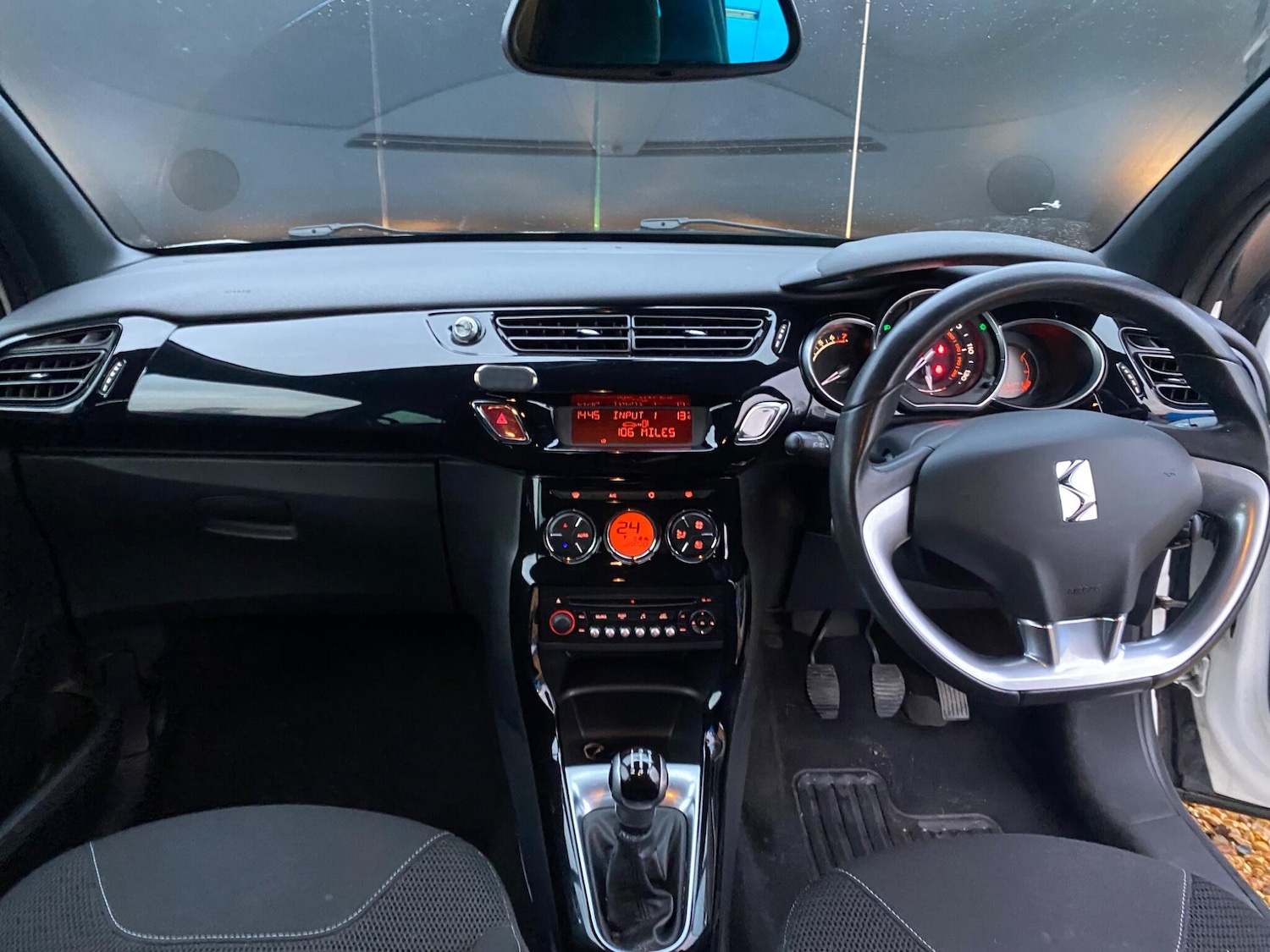 Used Citroen DS3 2011 for sale - 76887123: Photo 21