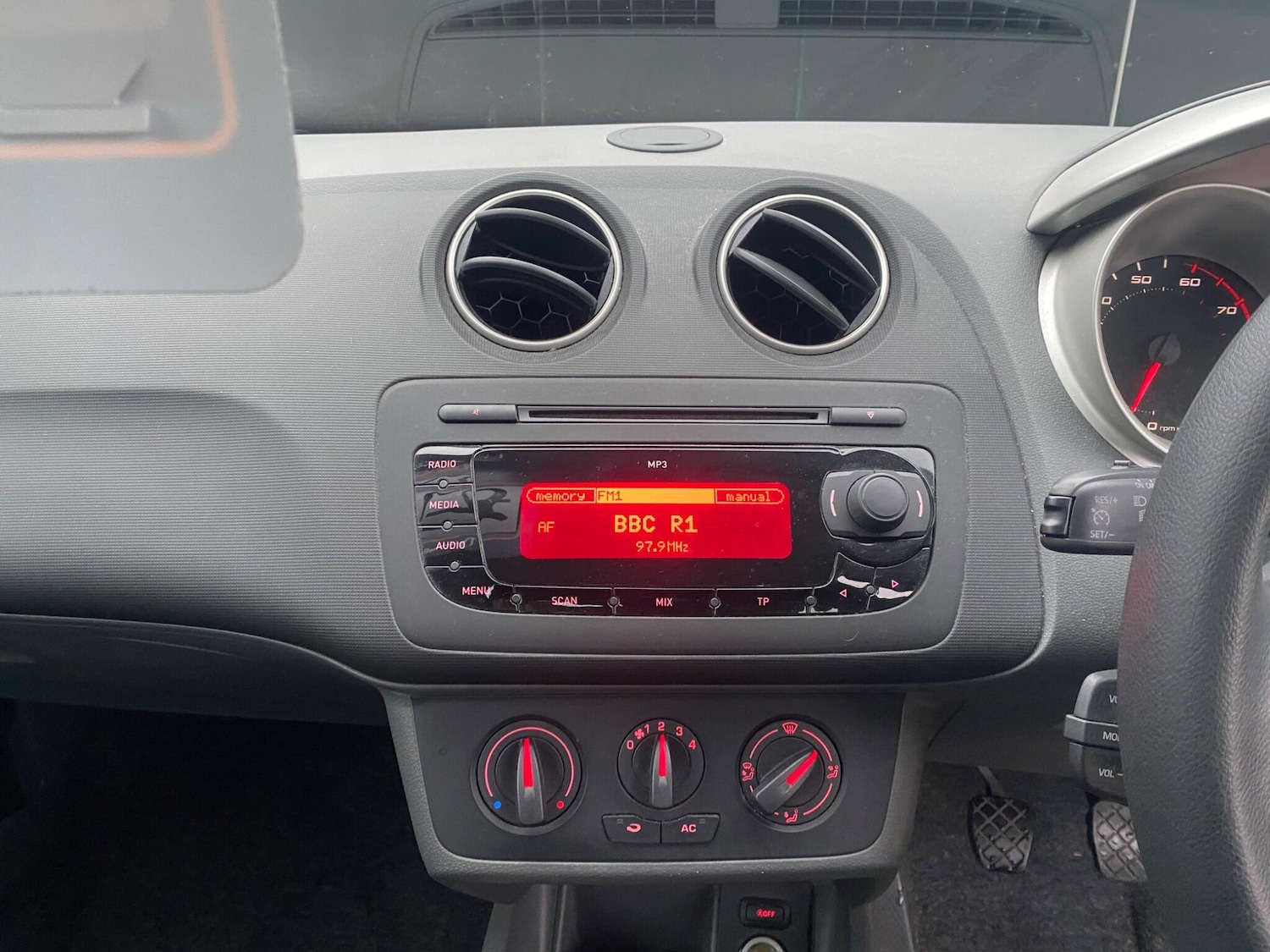 Used SEAT Ibiza 2011 for sale - 76953133: Photo 28