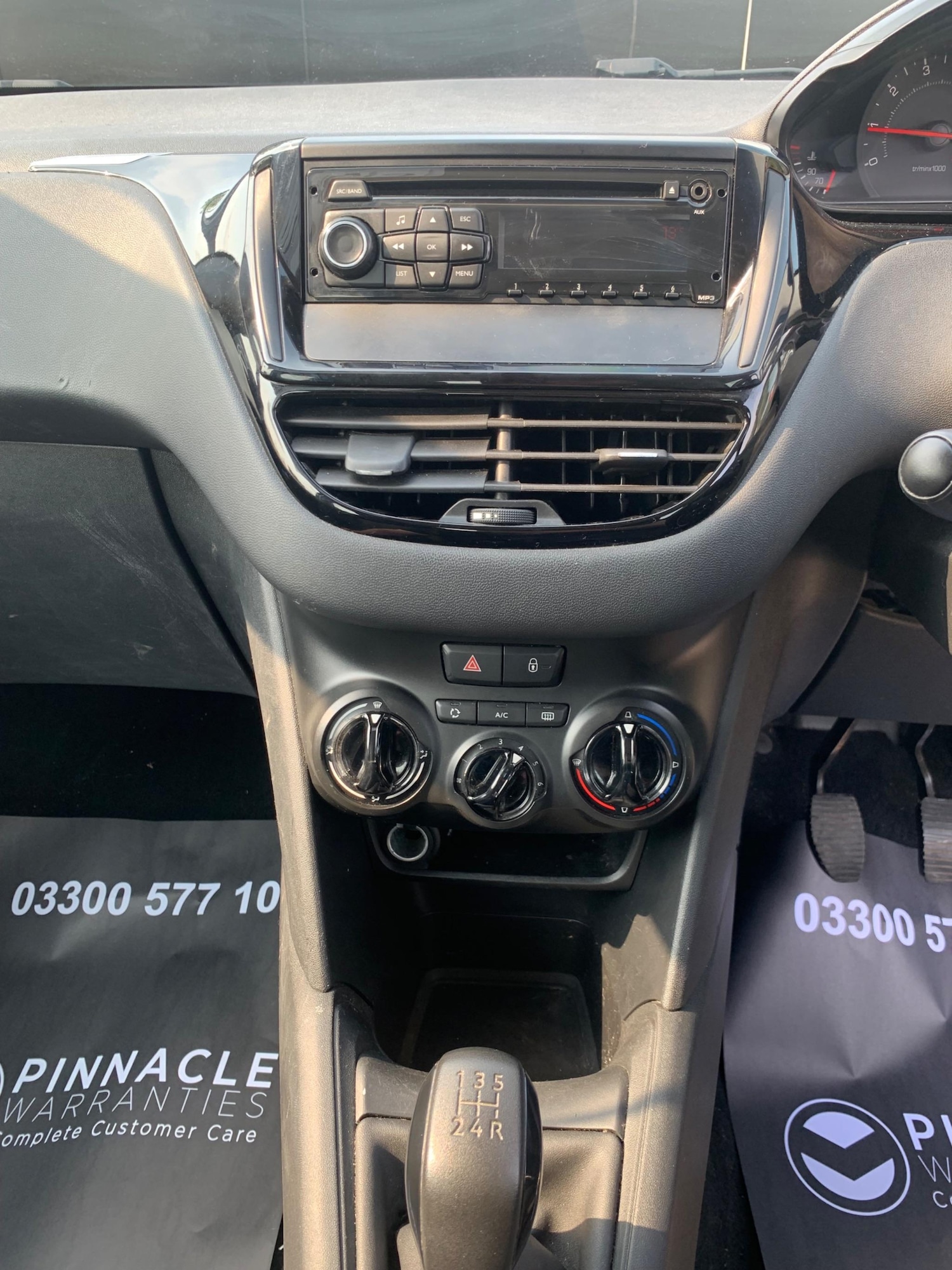 Used Peugeot 208 2013 for sale - 76702393: Photo 26