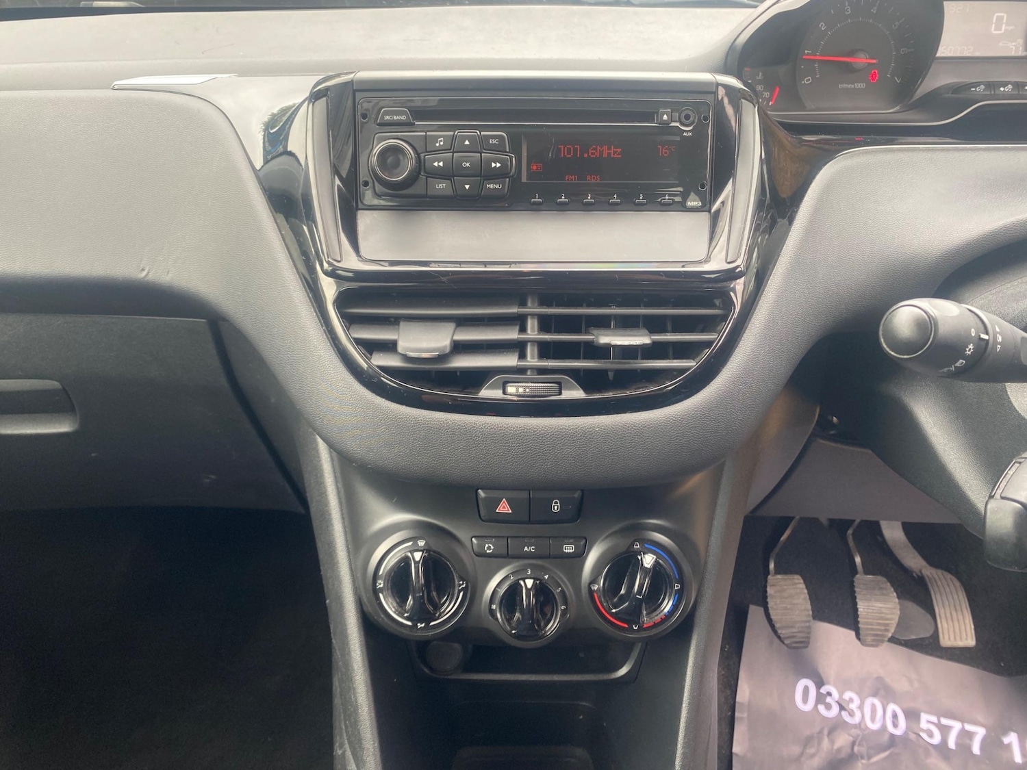 Used Peugeot 208 2013 for sale - 76702393: Photo 27