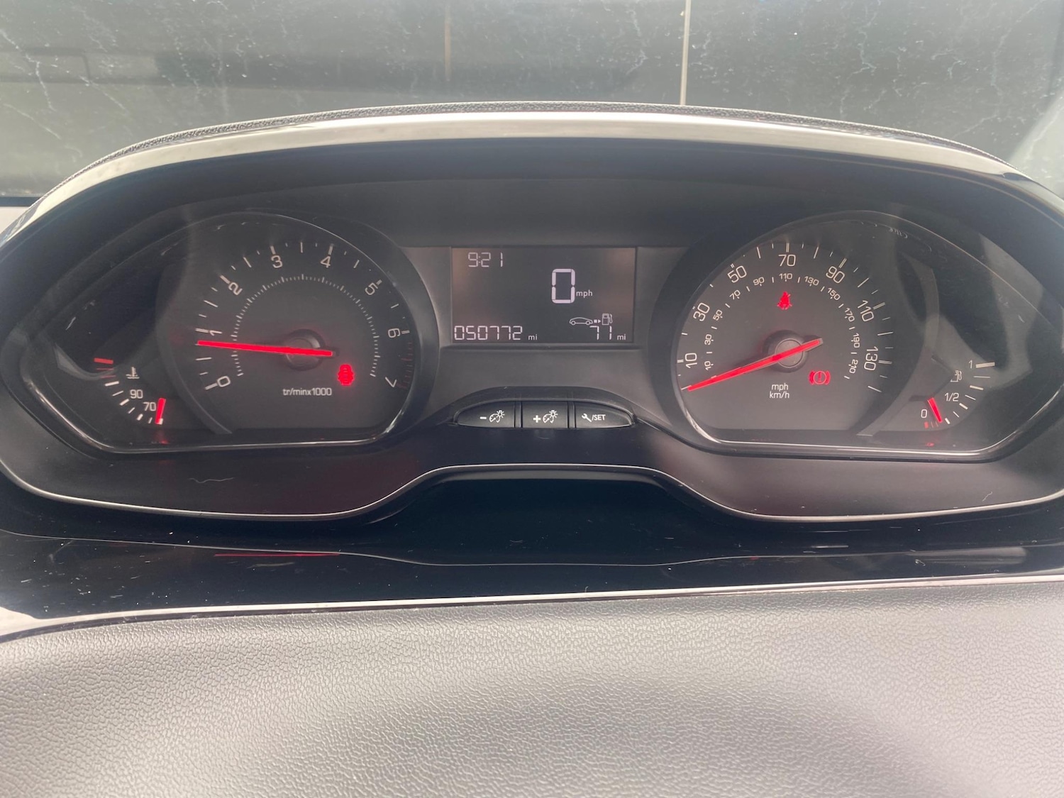 Used Peugeot 208 2013 for sale - 76702393: Photo 30