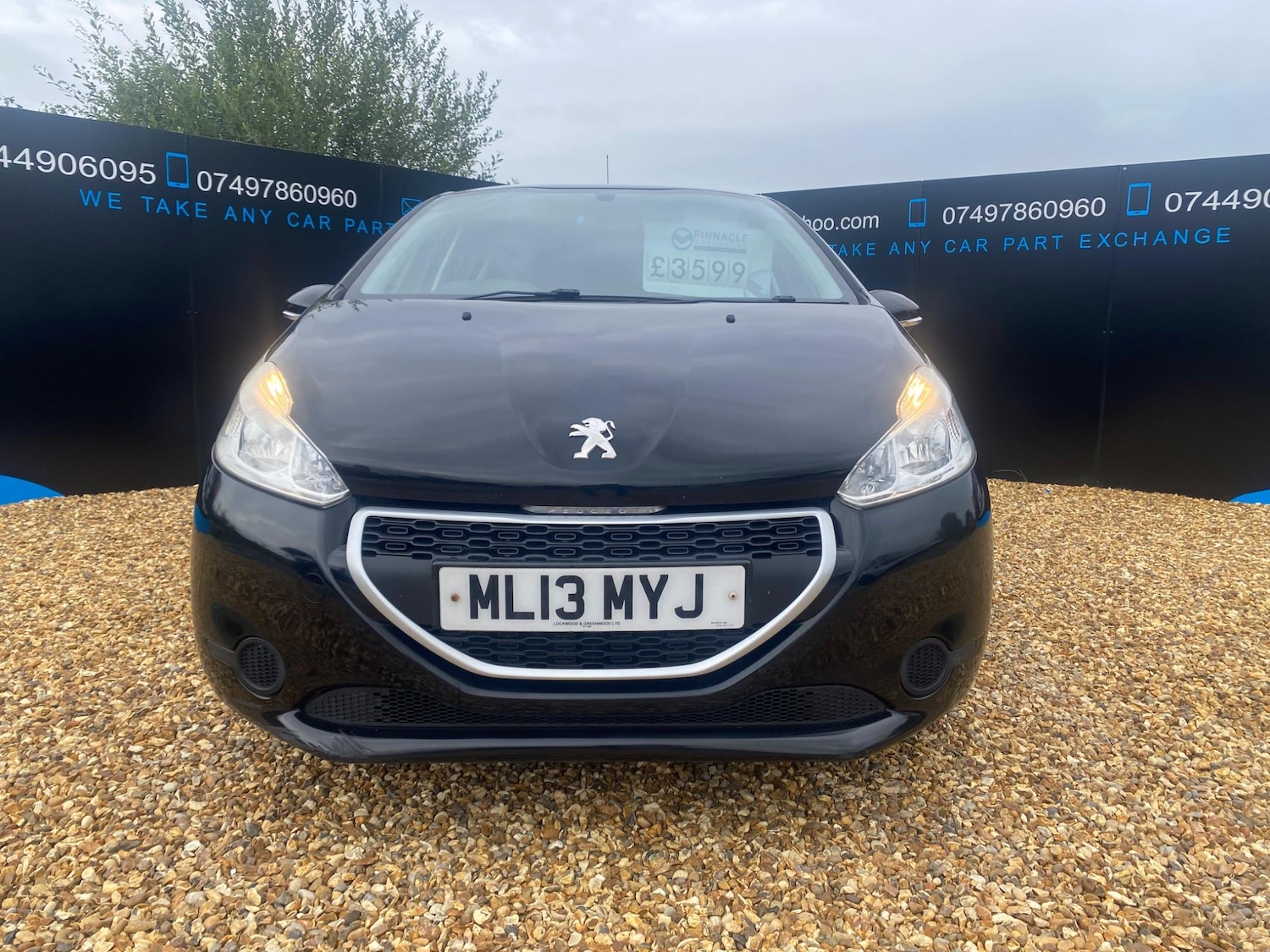 Used Peugeot 208 2013 for sale - 76702393: Photo 8