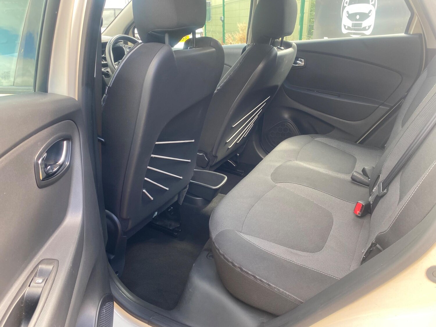 Used Renault Captur 2014 for sale - 76215426: Photo 19