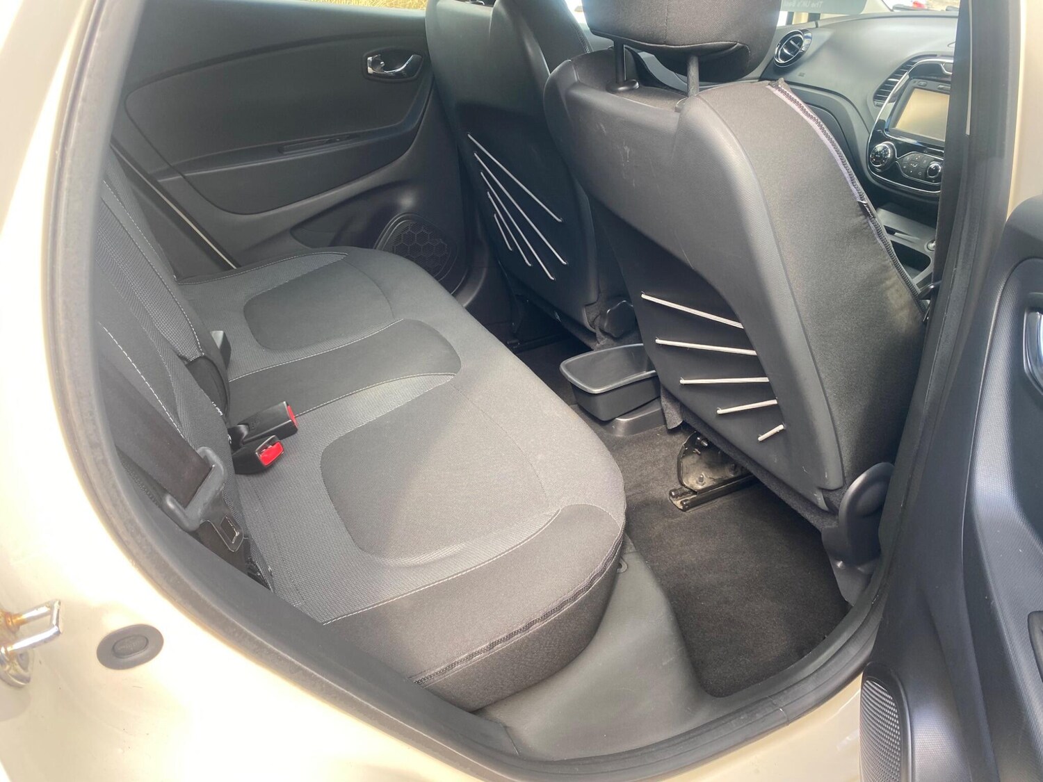 Used Renault Captur 2014 for sale - 76215426: Photo 20