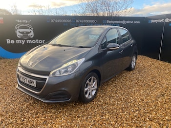 Used Peugeot 208 2017 for sale - 76522366: Photo
