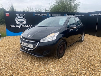 Used Peugeot 208 2013 for sale - 76214811: Photo