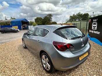 Used Vauxhall Astra 2013 for sale - 79425427: Photo