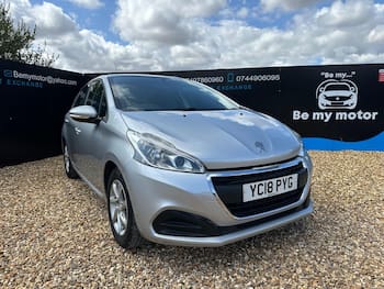 Used Peugeot 208 2018 for sale - 79676917: Photo