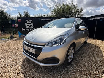 Used Peugeot 208 2018 for sale - 79676917: Photo