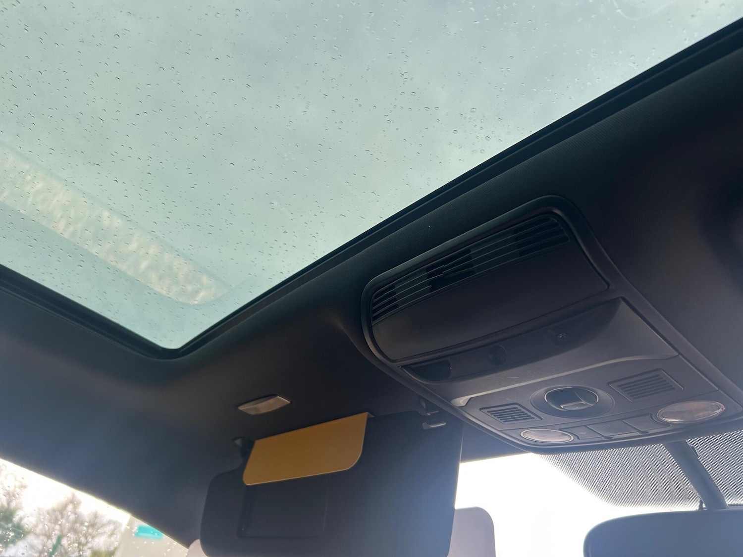 Used Volkswagen Scirocco 2012 for sale - 78184505: Photo 37