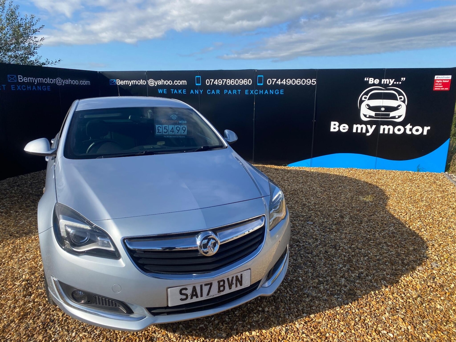 Used Vauxhall Insignia 2017 for sale - 76585471: Photo 2