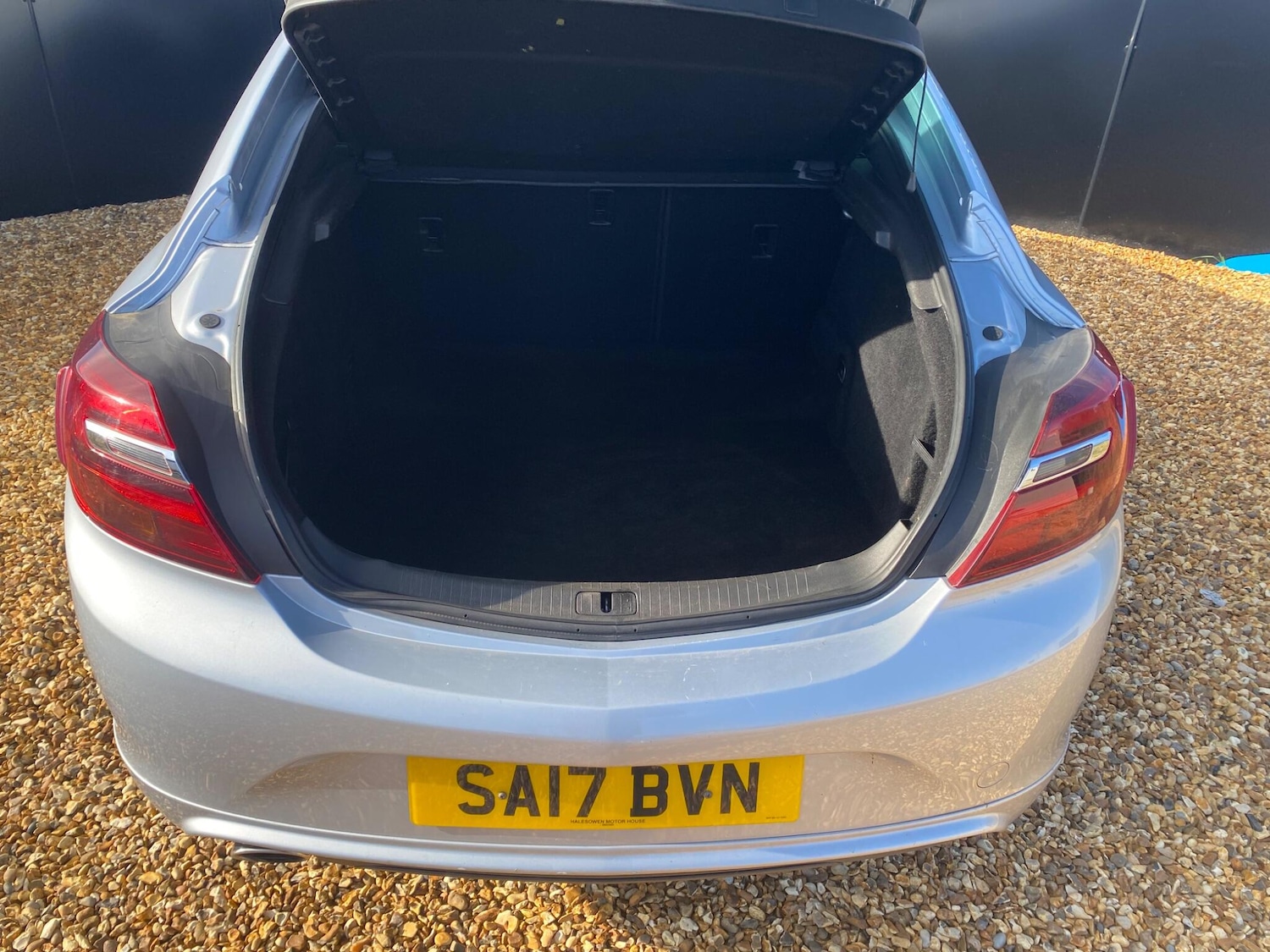 Used Vauxhall Insignia 2017 for sale - 76585471: Photo 31