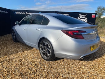 Used Vauxhall Insignia 2017 for sale - 76585471: Photo