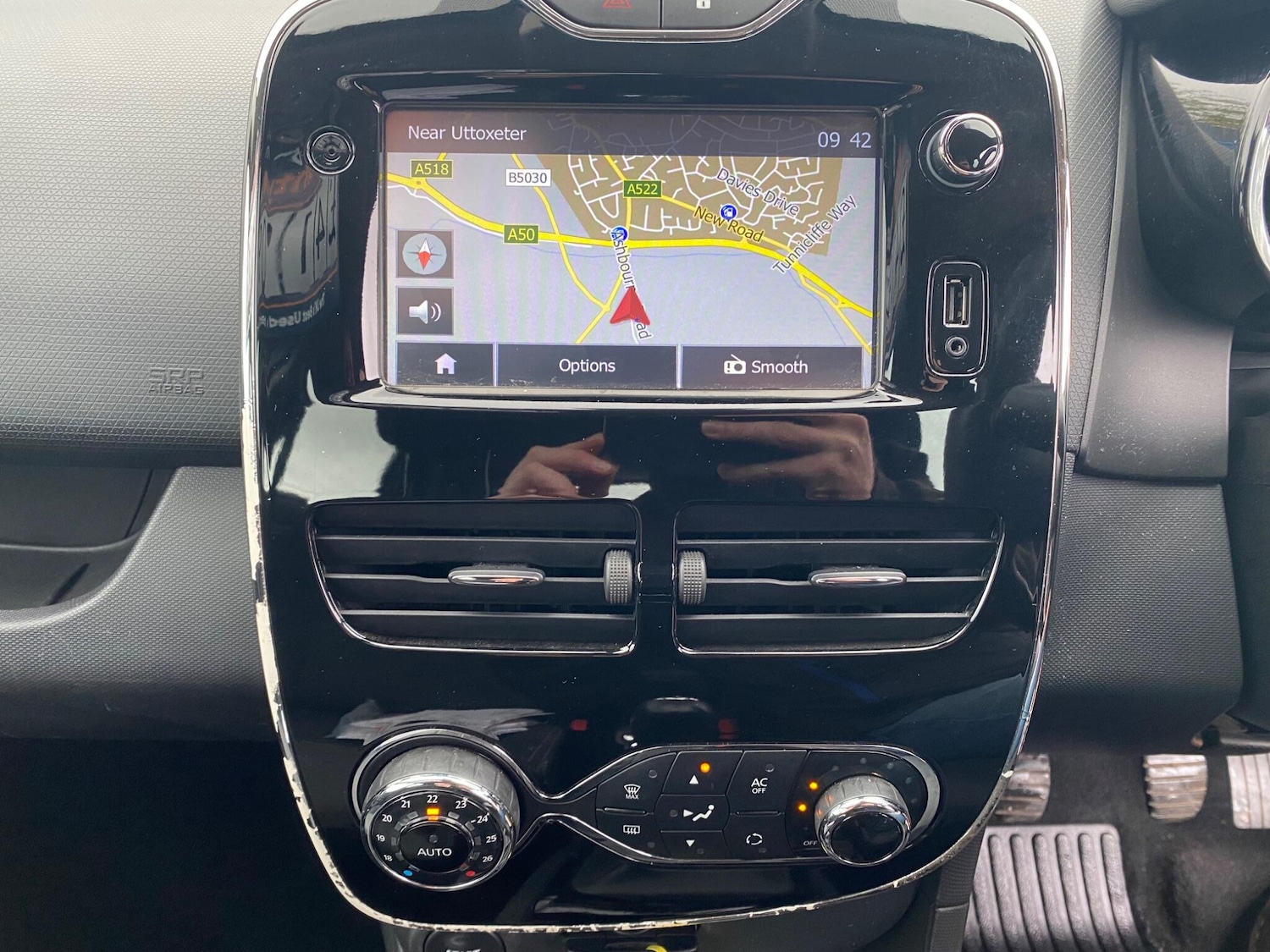 Used Renault Clio 2015 for sale - 76398518: Photo 25