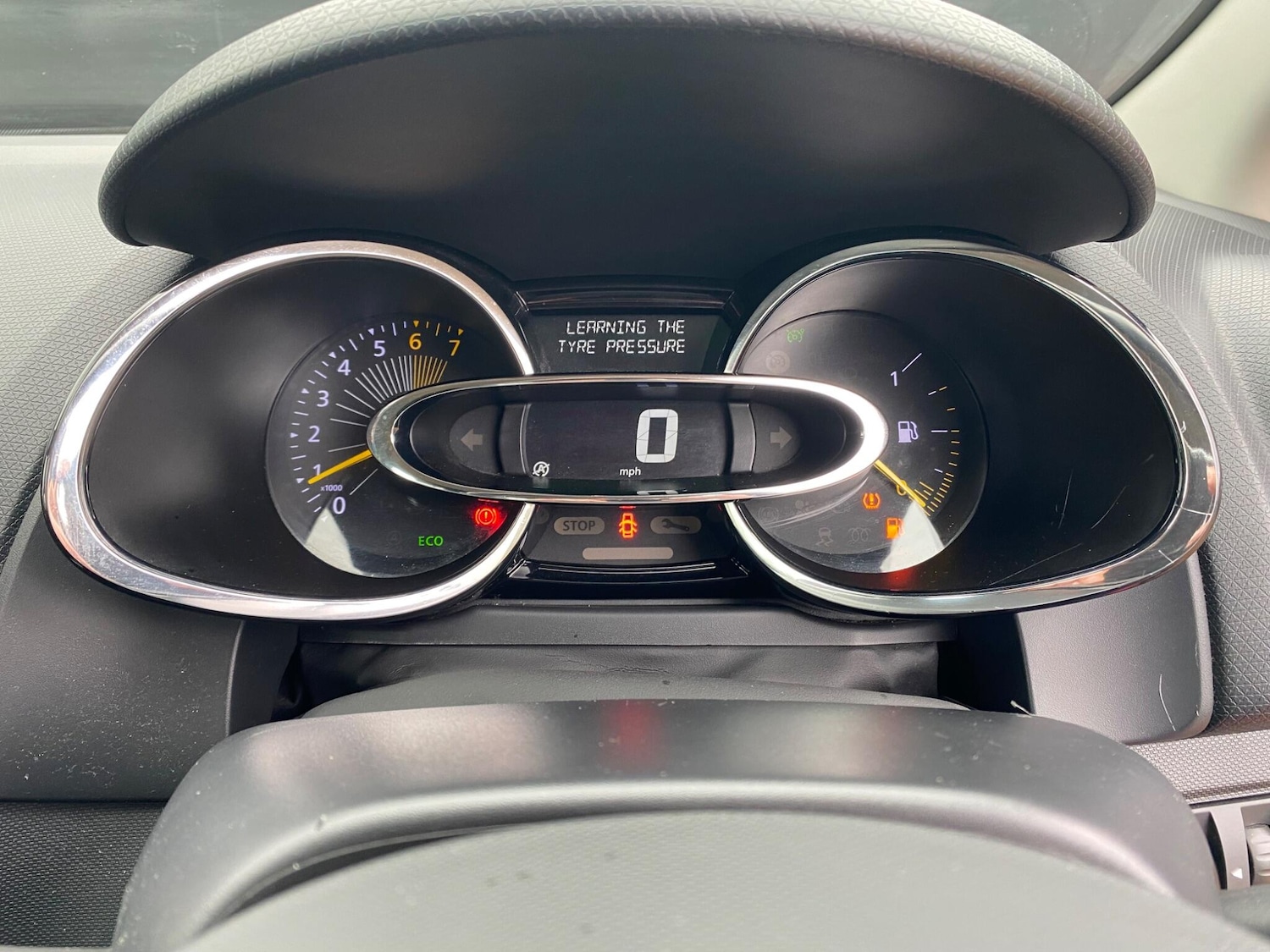 Used Renault Clio 2015 for sale - 76398518: Photo 29