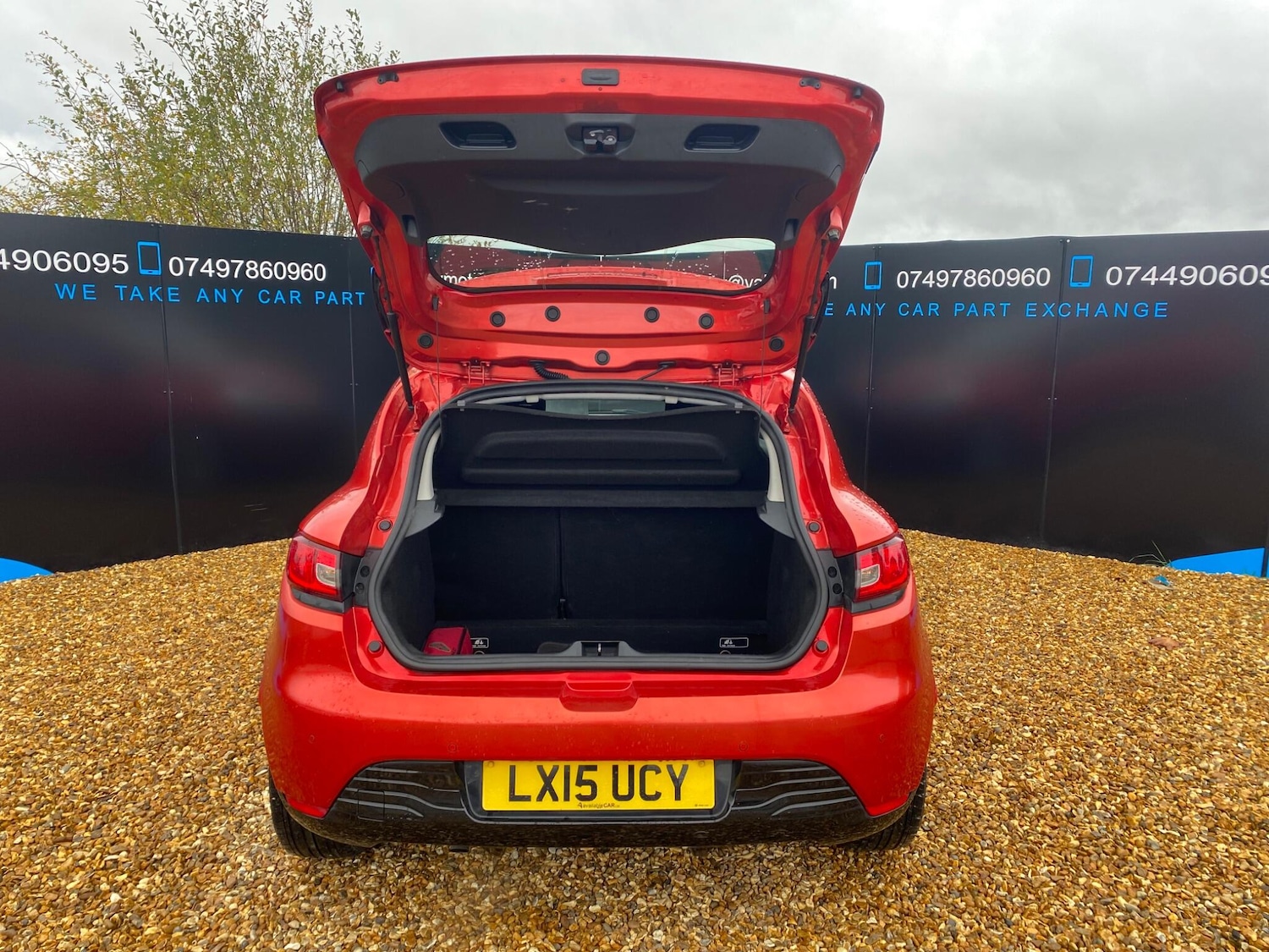 Used Renault Clio 2015 for sale - 76398518: Photo 31