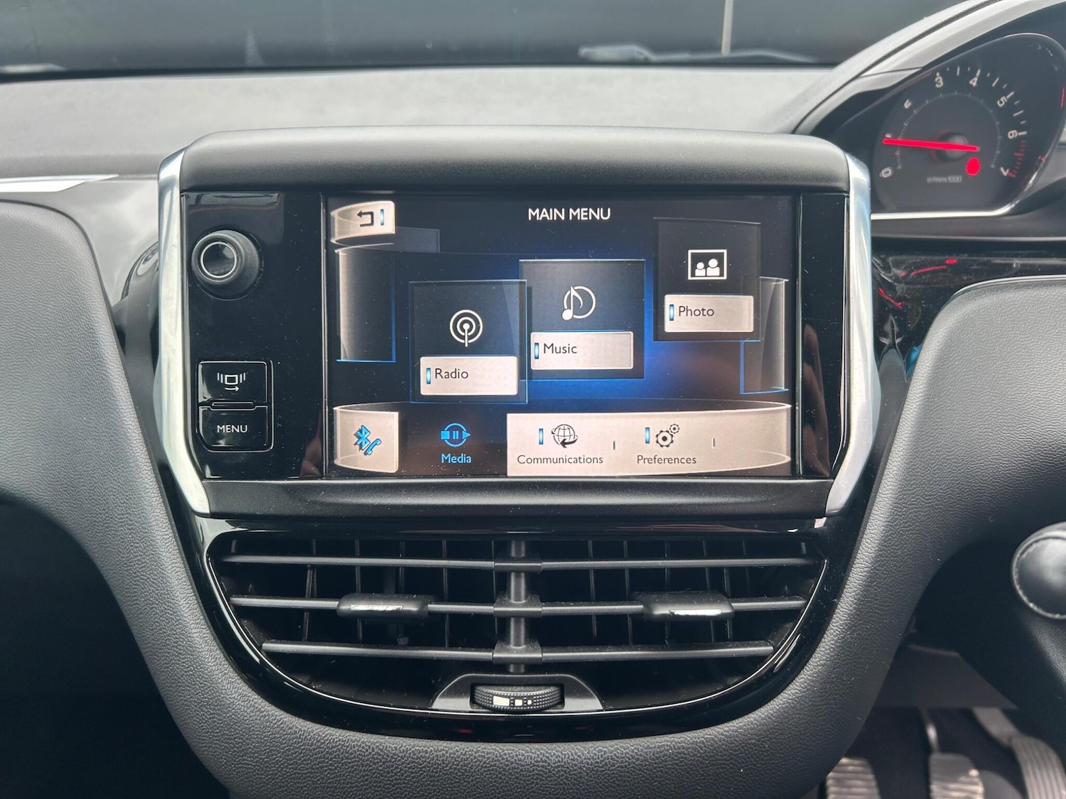 Used Peugeot 208 2012 for sale - 77783124: Photo 27