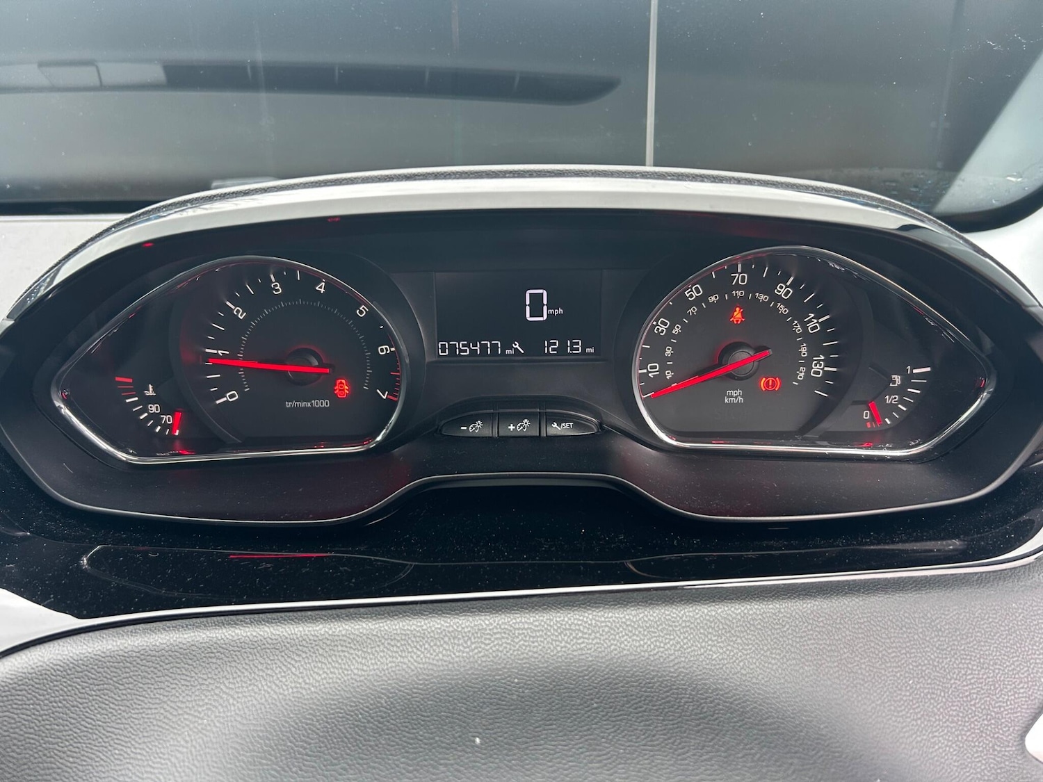 Used Peugeot 208 2012 for sale - 77783124: Photo 29