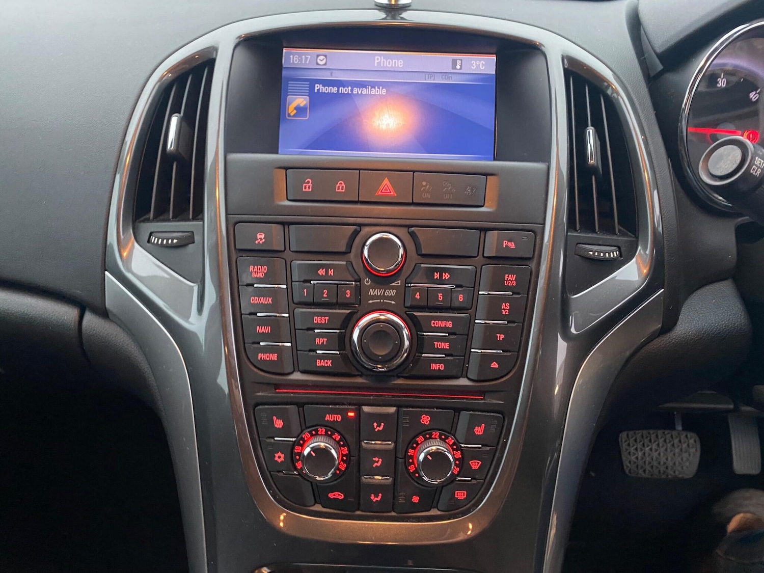 Used Vauxhall Astra 2013 for sale - 77469078: Photo 27